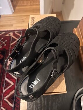 Brand New in Box | MELISSA Possession Velvet Sandals (Black)